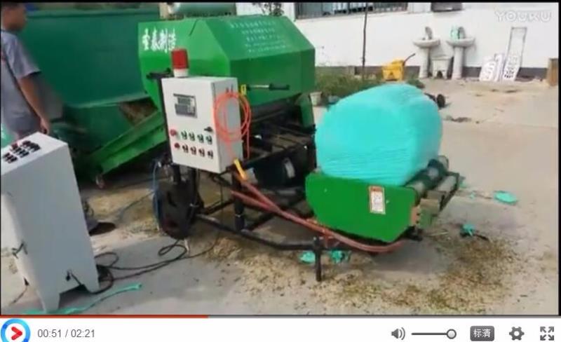 自動進料青貯（zhù）打包機工（gōng）作過程（chéng）展示