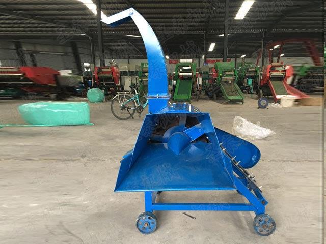 飼料揉搓機適用於玉米杆、麥（mài）草等農作物秸稈以及樹皮的揉碎加工