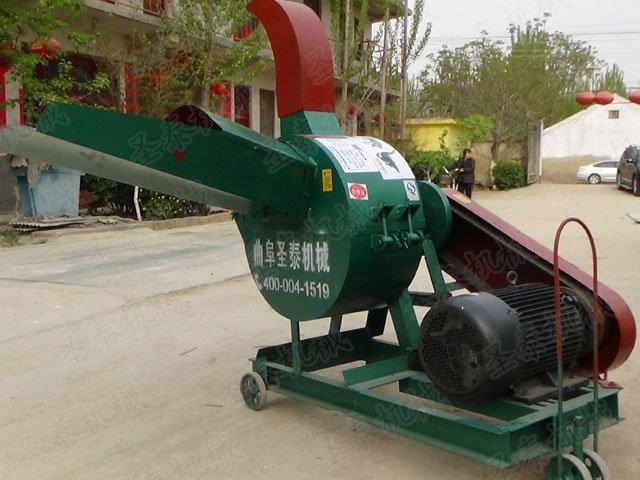 小型秸稈揉搓機（jī）設計獨特，外觀新穎大（dà）方（fāng），選用優質鋼材，經（jīng）久耐用安全可靠