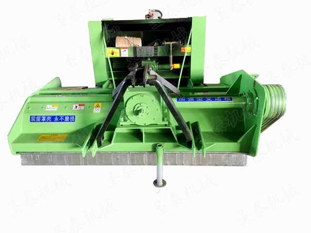 小型稻草打捆（kǔn）機加工過的飼（sì）料都能夠長期保存，不會受季節、日曬、降雨等諸多因素的影響