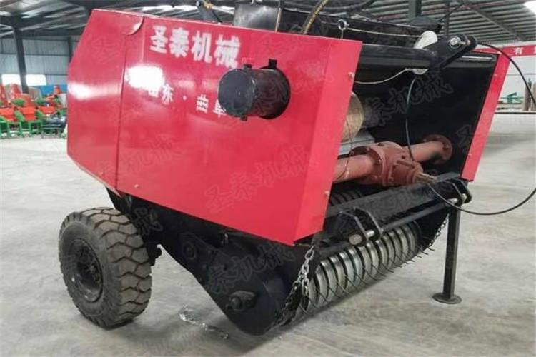 使用青貯打捆（kǔn）機（jī）超（chāo）過5小（xiǎo）時後，我們（men）應該選擇更（gèng）換機油