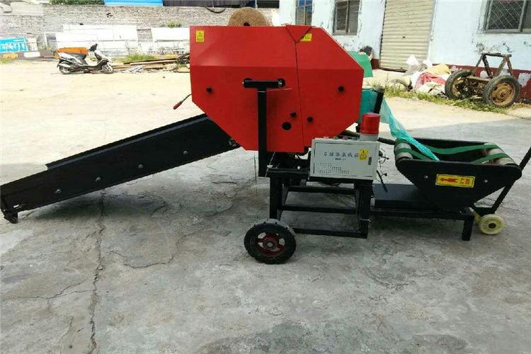 開打捆包膜一體機前請先注（zhù）入液壓油(液壓油型號適合當地氣候條件)，油高到標尺處